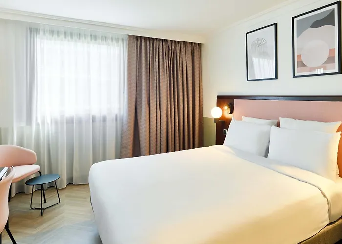 B&B HOTEL Saint-Quentin-en-Yvelines Centre Gare