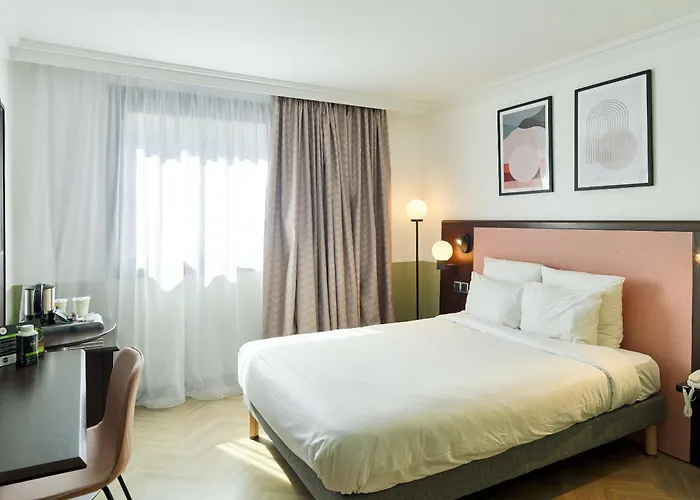 B&B HOTEL Saint-Quentin-en-Yvelines Centre Gare